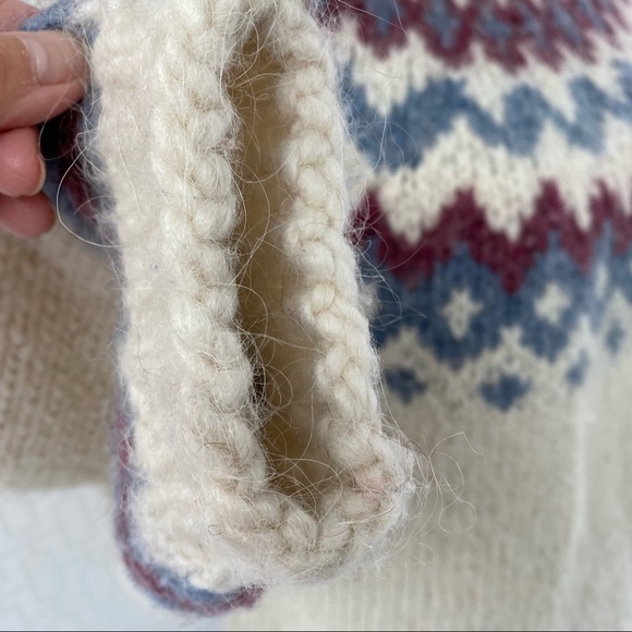 Vintage Nordic style Pullover Sweater, hand Knit by my Mom - Picture 4 of 7